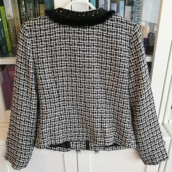 Anne Carson Silk Tweed Collarless Blazer with Faux Fur and Patch Pockets Small - Picture 5 of 13